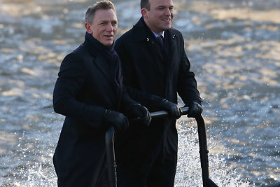 Danielis Craigas ir Rory Kinnearas juostos „Spectre“ filmavime