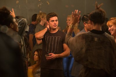 Zacas Efronas filme „Daugiau garso ir šviesų (#WAYF)“