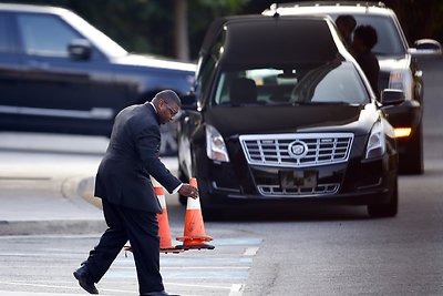 Atsisveikinimo su Bobbi Kristina Brown ceremonija