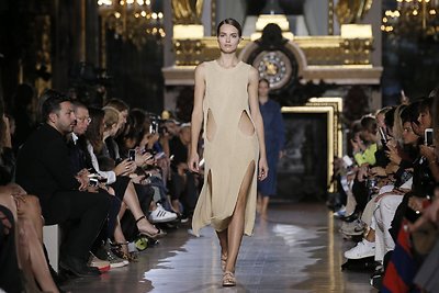 Agnė Končiūtė „Stella McCartney“ kolekcijos pristatyme