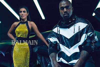 Kim Kardashian ir Kanye Westas „Balmain“ reklamoje