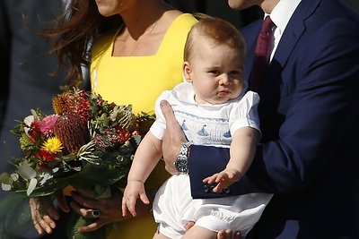 Princas Williamas ir Kembridžo hercogienė Catherine su sūnumi princu George'u