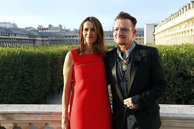 Bono ir Prancūzijos kultūros ministrė Aurelie Filippetti