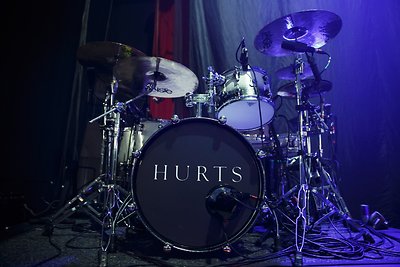 „Hurts“ ir „Golden Parazyth“ koncerto užkulisiai