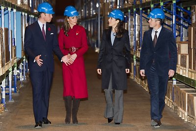 Didžiosios Britanijos princas Williamas su žmona Catherine ir Danijos princas Frederikas su žmona Mary