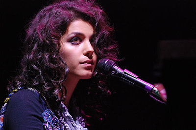 Kaune koncertuosianti Katie Melua pradėjo pasaulines gastroles