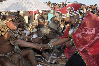 Pietų Afrikos prezidentas Jacobas Zuma vedė šeštą kartą ir dabar turės keturias žmonas