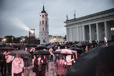 „Jazzanovos“ koncertas Katedros aikštėje