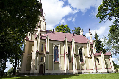 Šešuolėlių Švč. Mergelės Marijos, Visų malonių Tarpininkės, bažnyčia