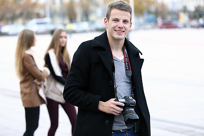 Tomas Šimkus Vilniaus širdyje siekė miesto fone nufotografuotų portretų rekordo