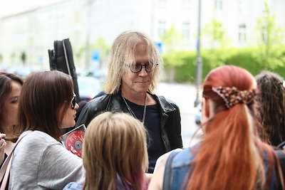 „Aerosmith“ grupės nariai Vilniaus Senamiestyje