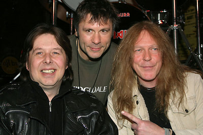 Mirė buvęs grupės „Iron Maiden“ būgnininkas Clive‘as Burras