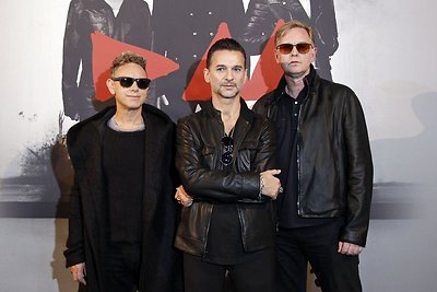 „Depeche Mode“ dėl siaubingos situacijos muzikoje užsipuolė „X faktoriaus“ kūrėją Simoną Cowellą