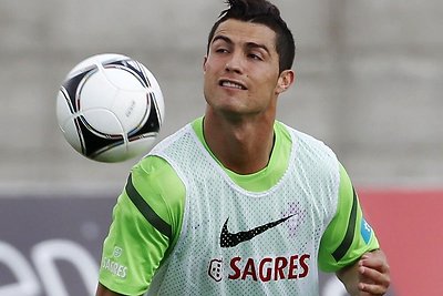 Stadiono stileiva Cristiano Ronaldo: svarbu ne tik įvarčiai, bet ir šukuosena