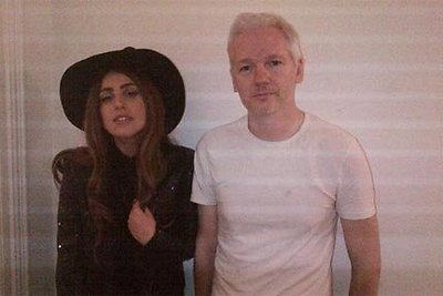 Lady Gaga aplankė Londone įstrigusį „WikiLeaks“ įkūrėją Julianą Assange'ą