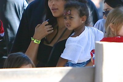 Kim Kardashian ir North West