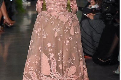 Mados namų „Elie Saab“ pavasario/vasaros kolekcija