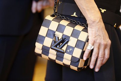 Dar vienas „Louis Vuitton“ derinys, Brigitte vilkėtas NATO pirmųjų damų susitikime Briuselyje  