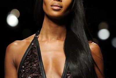 Naomi Campbell Paryžiuje buvo sumušta ir apiplėšta