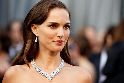 Natalie Portman ir Kristen Stewart – pelningiausios Holivudo žvaigždės