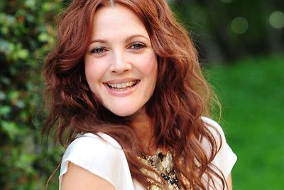 Aktorė Drew Barrymore susilaukė dukrelės