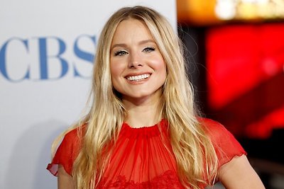 Komiškam siužetui žavioji Kristen Bell kūną išsimargino 214 tatuiruočių