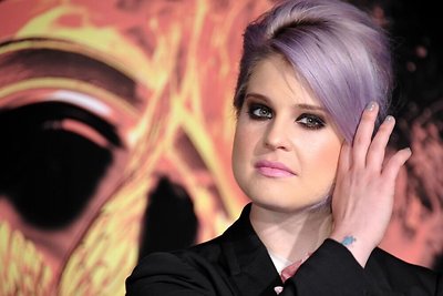 Kelly Osbourne prisipažino, kad reabilitacijos klinikose gydėsi septynis kartus