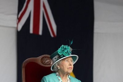 Didžiosios Britanijos karalienė Elizabeth II  Australijoje ( 2011 m. spalio 27 d.) 