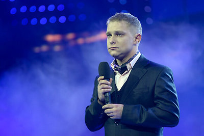 „Lietuvos talentų 2011“ superfinale įtemptą kovą dėl tikrojo talento vardo laimėjo dainininkas Marius Petrauskas