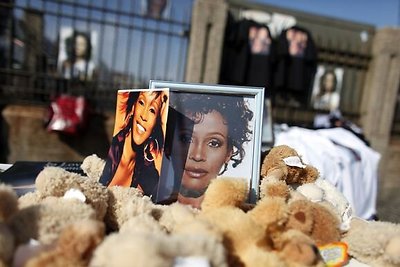 Whitney Houston palaidota Naujajame Džersyje