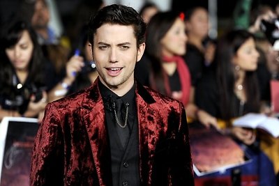 „Saulėlydžio“ žvaigždė Jacksonas Rathbone'as taps tėčiu