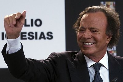 Ispanų dainininkas Julio Iglesias apvogtas Venesueloje