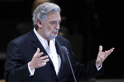 Ispanijos tenoras Placido Domingo tikisi po užsikimšusios kraujagyslės gydymo pasijausti geriau