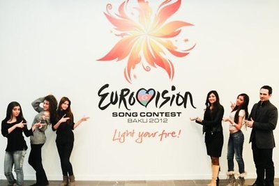 Azerbaidžanas ruošiasi „Eurovizijai“: filmuotis šalies reklaminiame klipe panoro per 900 savanorių