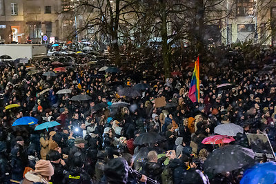 Protestas prie Seimo: „Dešimt tylos minučių" 