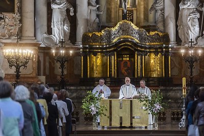  Šv. Jonų bažnyčioje kun. Antanas Saulaitis SJ aukojo mišias.