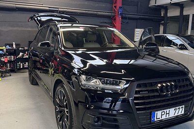 Mindaugas Lipnius pranešė apie parduodamą „Audi Q7“ automobilį