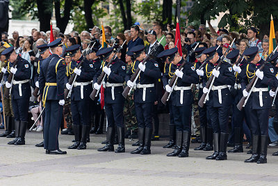 Iškilminga vėliavų pakėlimo ceremonija S. Daukanto aikštėje