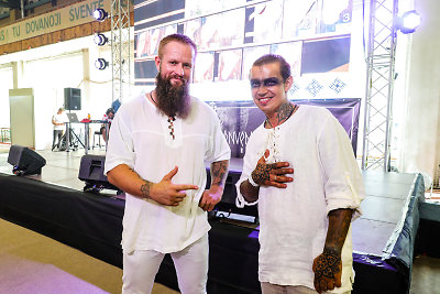Kaune prasidėjo tatuiruočių meistrų suvažiavimas: įkūrė Vikingų kaimą 