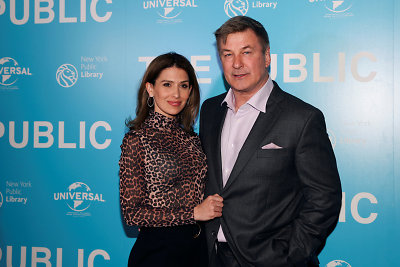 Hilaria Baldwin neslepia – socialiniai tinklai jai padeda atsistoti ant kojų