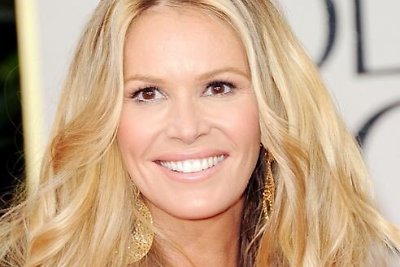 50-ąjį jubiliejų švenčianti manekenė Elle Macpherson atskleidė, kas jai padeda atrodyti taip jaunatviškai