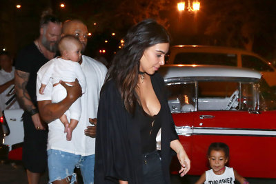 Kim Kardashian ir Kanye Westas su vaikais North ir Saintu