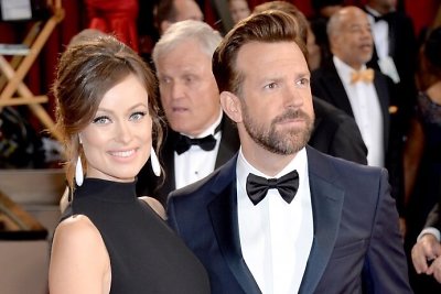 Tėvais tapę Olivia Wilde ir Jasonas Sudeikis paviešino savo ką tik gimusio sūnaus nuotrauką