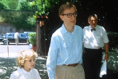 Woody Allenas neigia seksualiai išnaudojęs mažametę įdukrą: „Šią istoriją išgalvojo kerštinga meilužė“