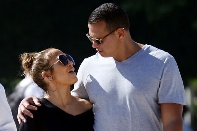 Jennifer Lopez ir Alexas Rodriguezas mėgavosi Paryžiumi 