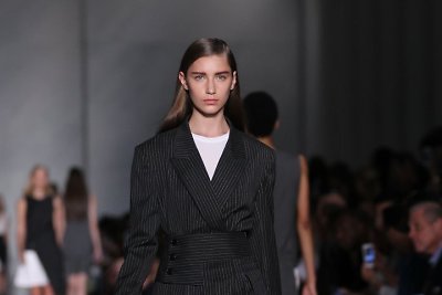 DKNY 2016 m. pavasario-vasaros kolekcijos pristatymo momentas