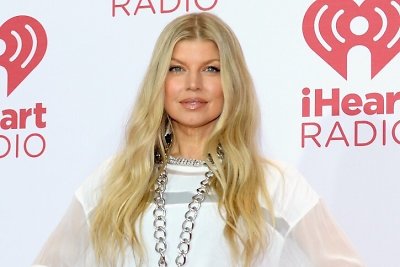 Fergie su daina „L.A. Love (La La)“ po motinystės atostogų grįžta į muzikos pasaulį