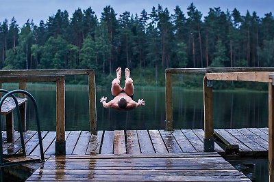 Plaukimo treneris atskleidžia, kokią esminę klaidą daro daugelis vasarotojų