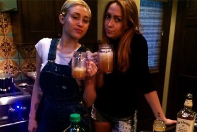 Miley Cyrus su seserimi Brandy