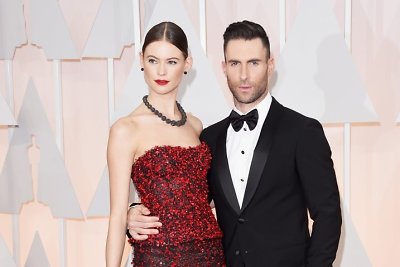 Behati Prinsloo ir Adamas Levine'as